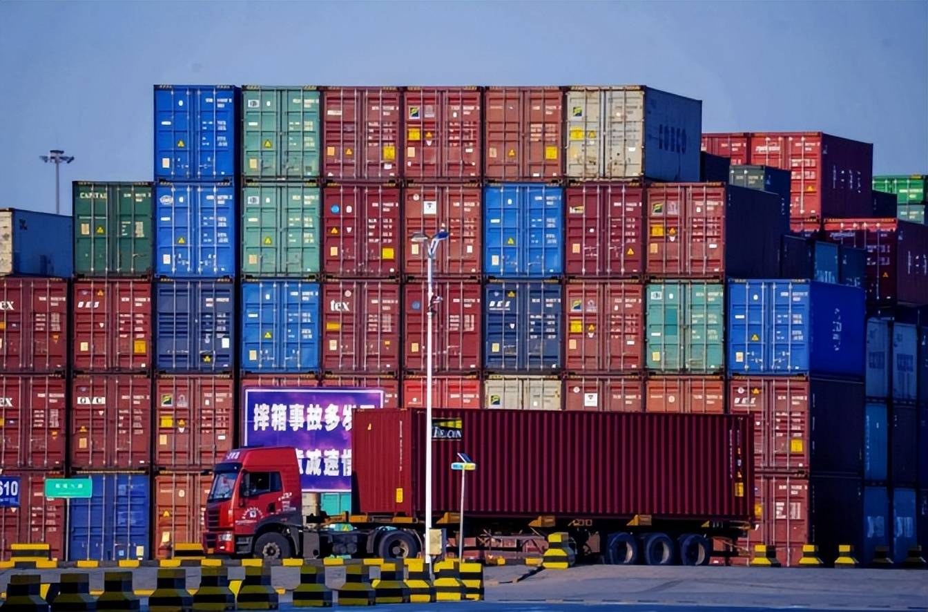 华进口10亿美元商品中国港口变得拥堵J9数字平台难怪特朗普软了美每天对(图3)