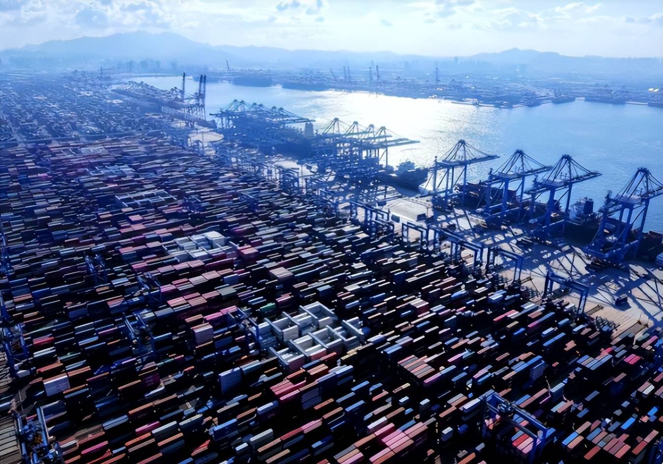 华进口10亿美元商品中国港口变得拥堵J9数字平台难怪特朗普软了美每天对(图5)